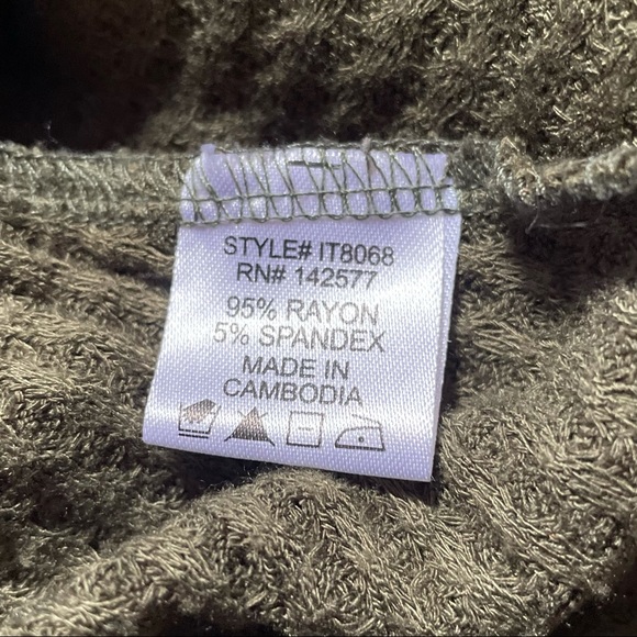 Fortuity Olive Cold Shoulder Sweater, Small - Picture 4 of 5